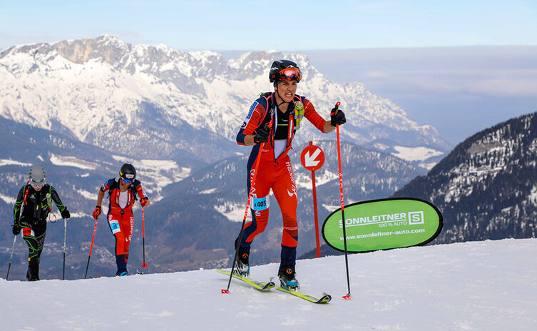 Der Tiroler Andreas Mayer (ÖSV Nationalteam) sichert sich mit seiner starken Leistung bei den Jennerstier Rennen den Gesamtsieg beim SKIMO Alpencup.