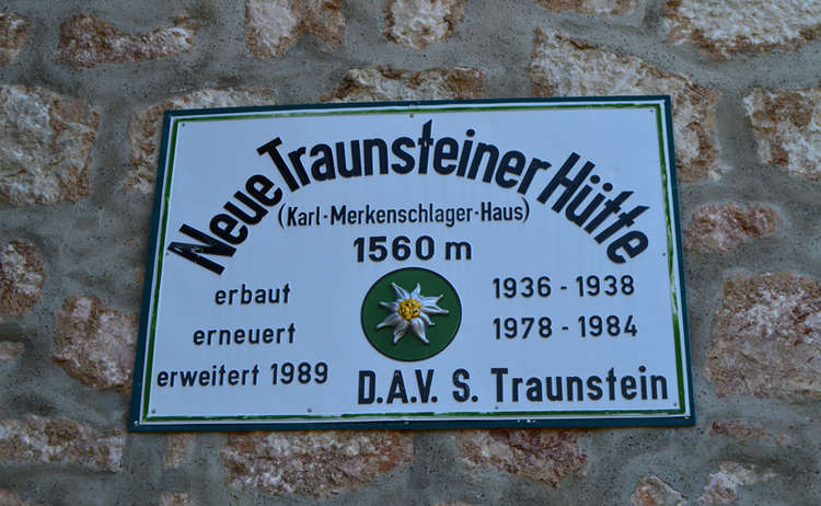 Neue Traunsteiner Hütte 1.560 Meter