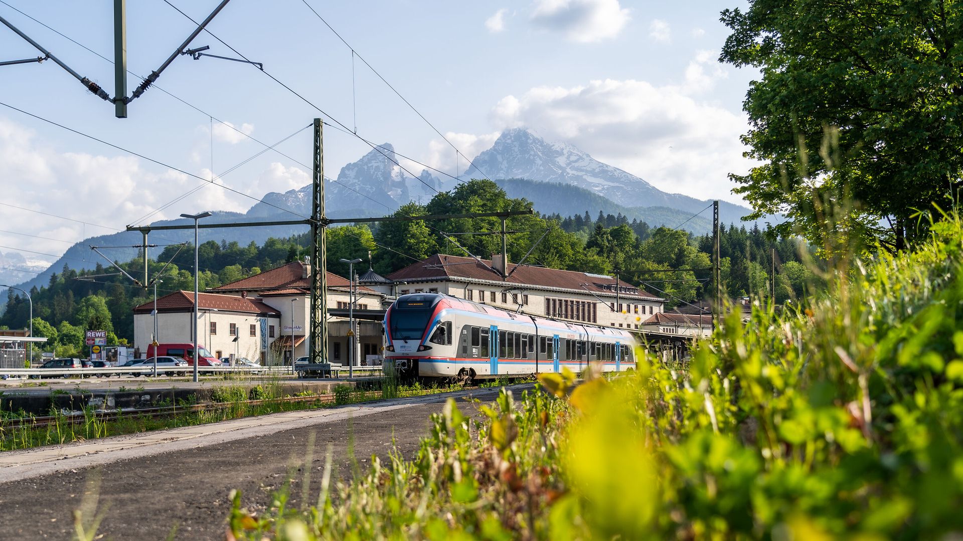 Regiobahn am Bahnhof Berchtesgaden