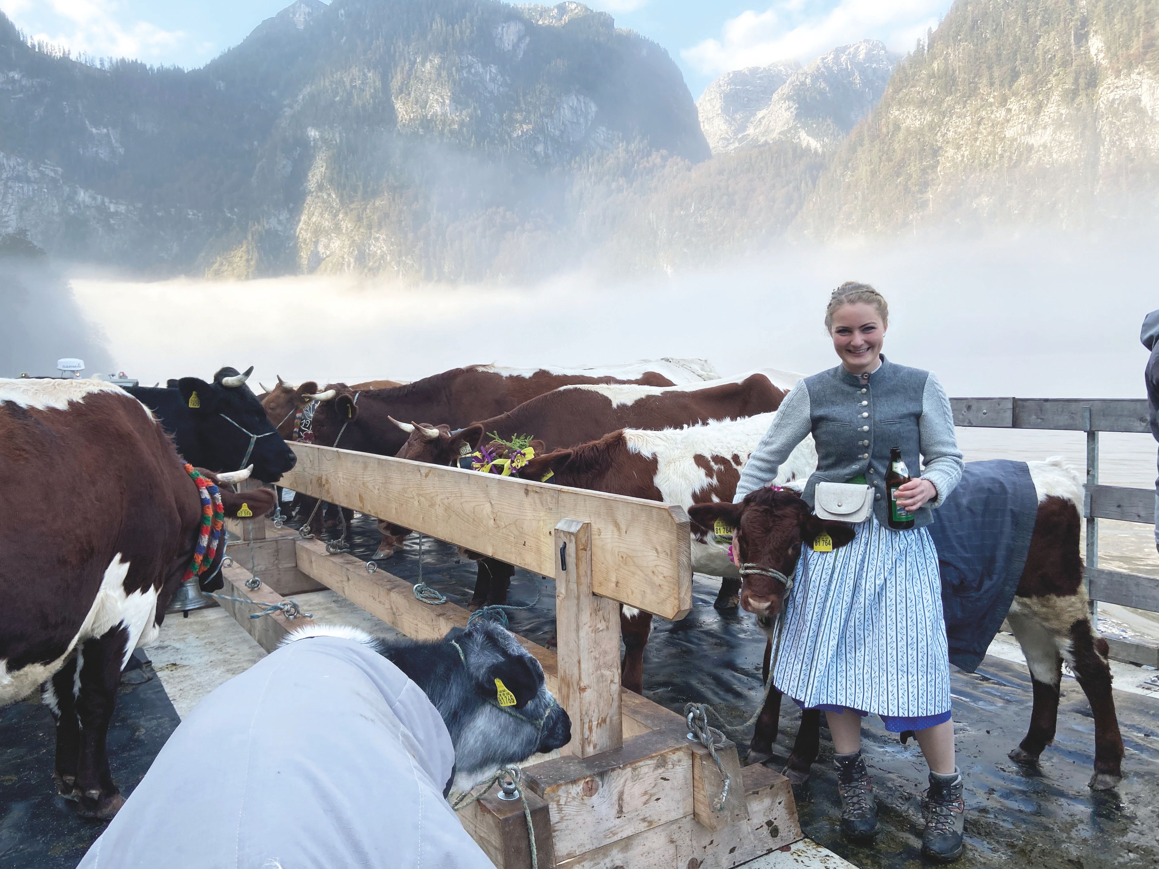 Sennerin Franziska beim Almabtrieb von der Fischunkelalm