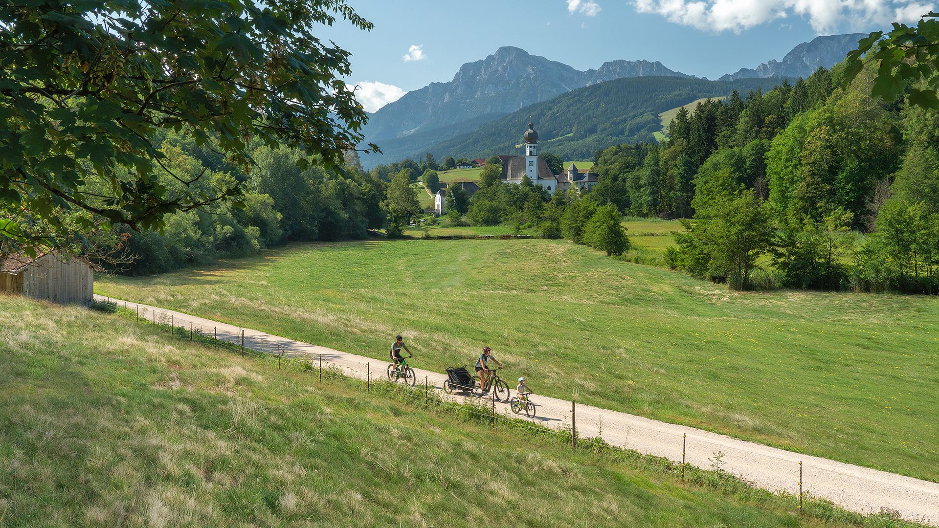 Für Familien geeignet: Der Radweg nach Höglwörth