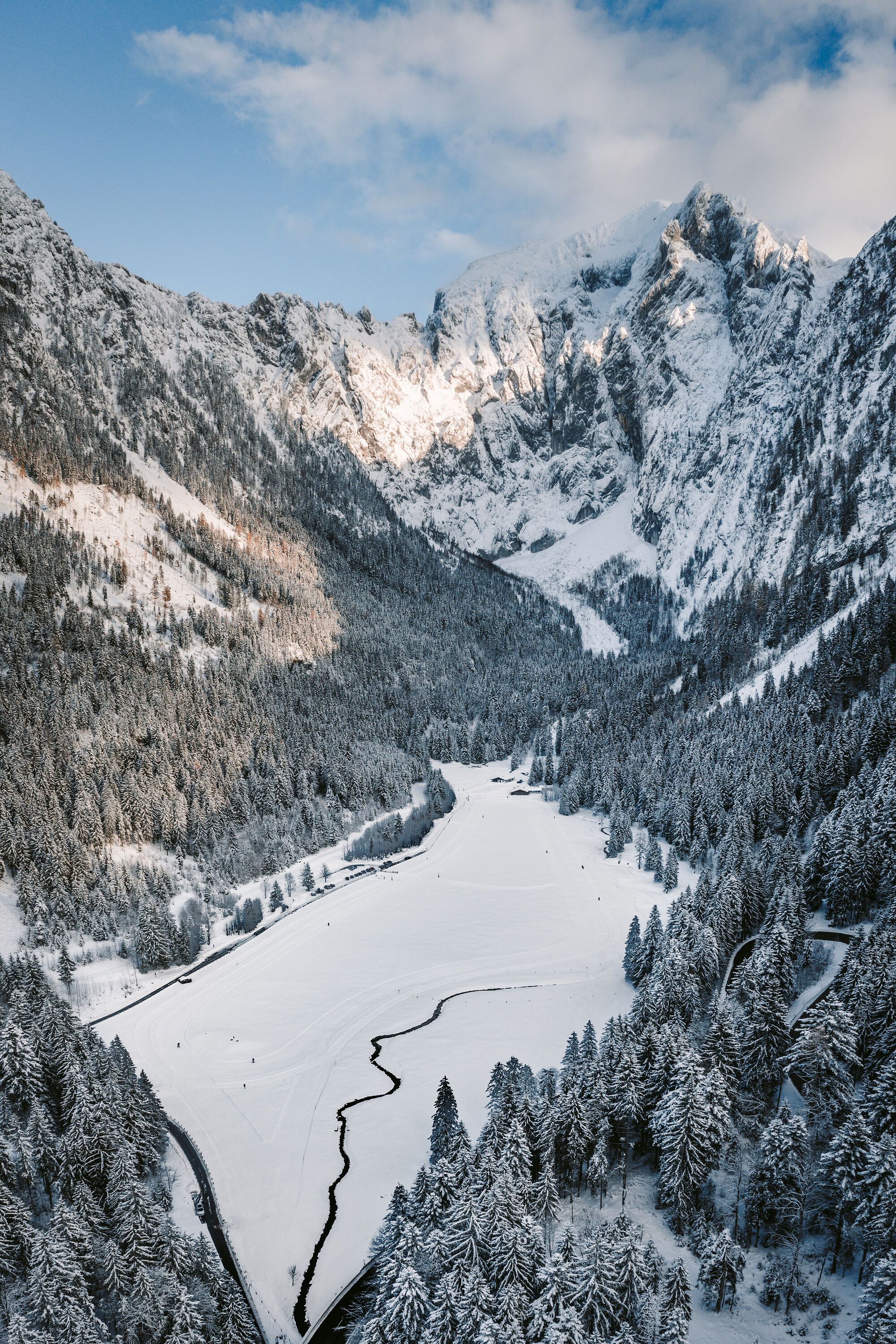 Drohnenaufnahme Winter in der Scharitzkehl