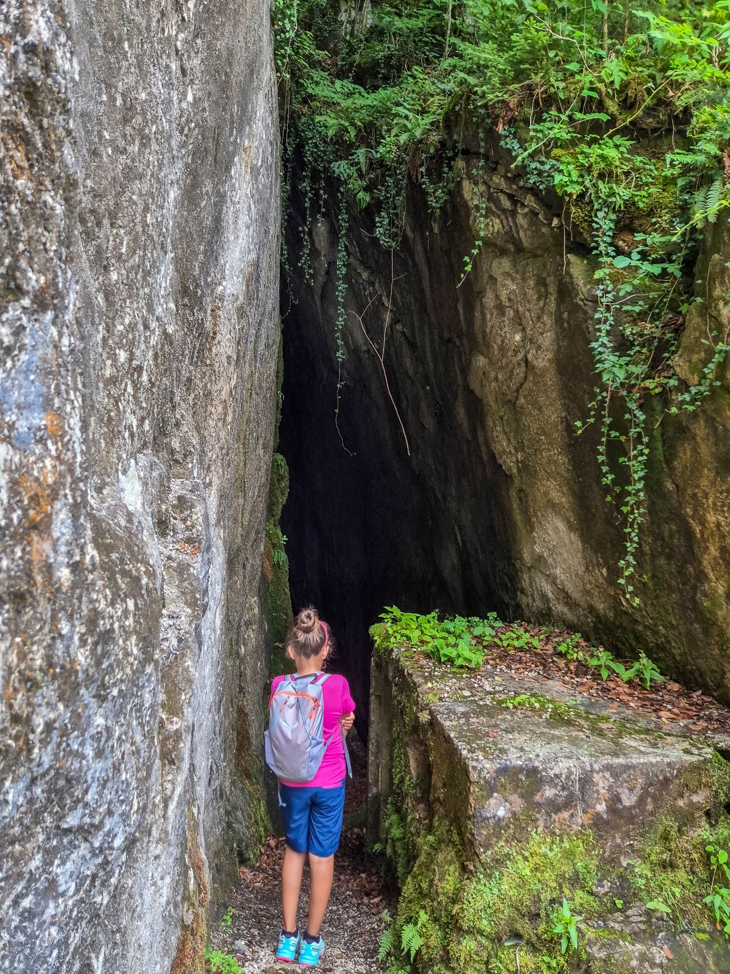 Felsspalten-Eingang zum Kalten Keller