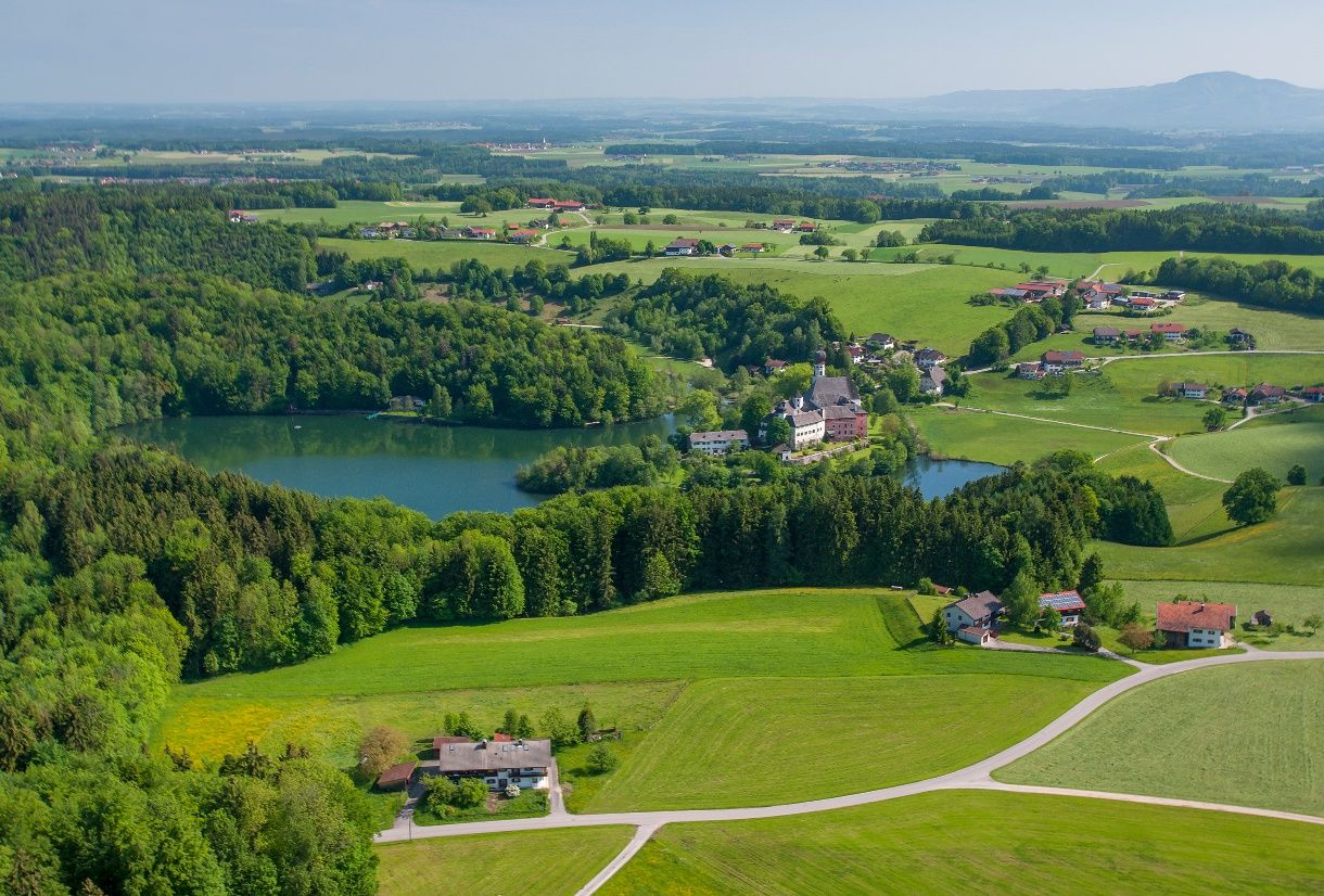 Blick auf den Höglwörther See und das Umland