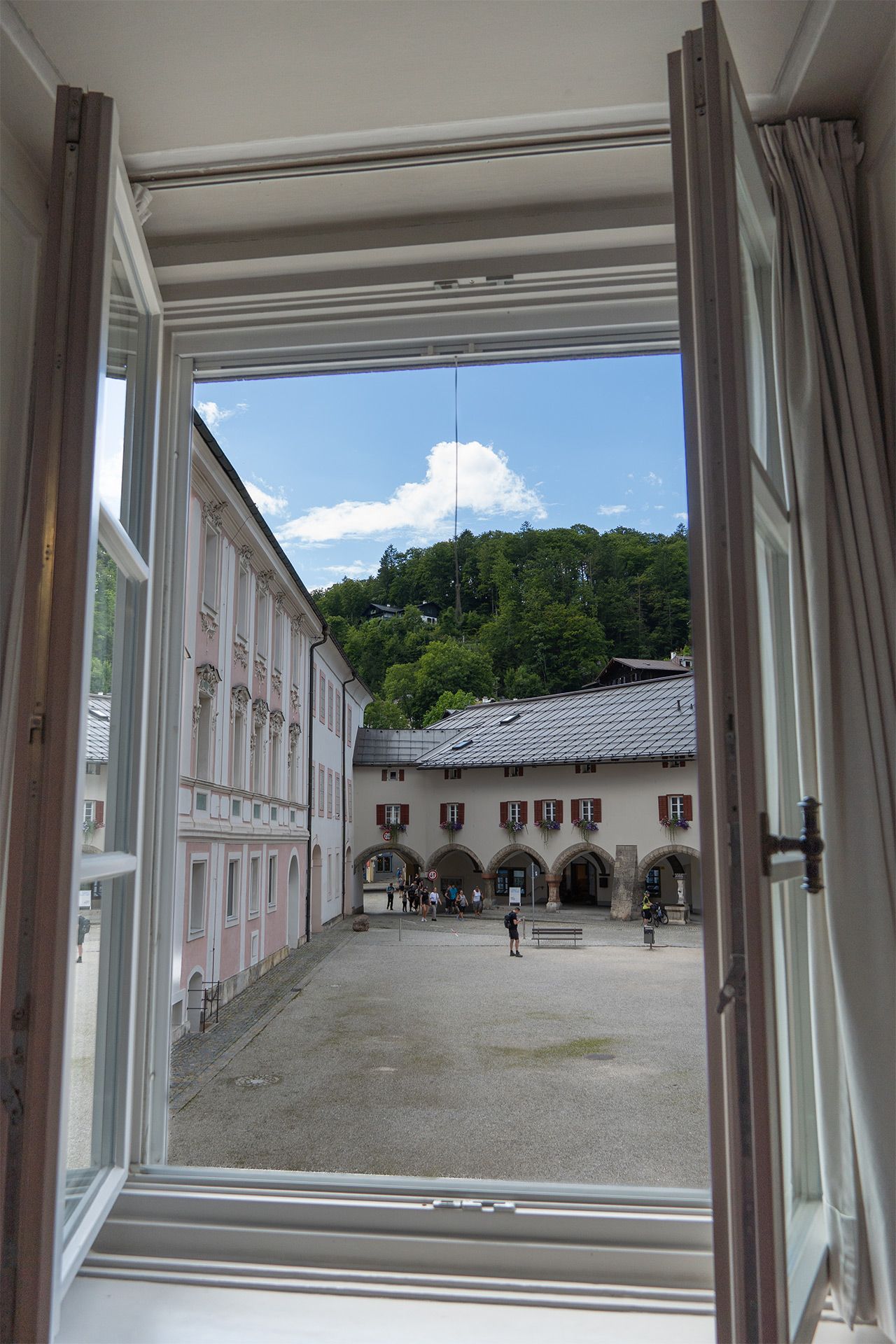 Ausblick aus dem Fenster auf den Schlossplatz