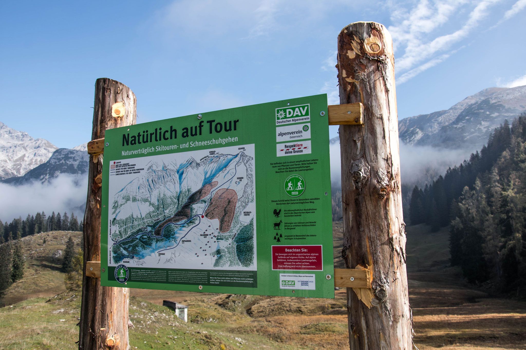 Skitourentafel auf der Kallbrunnalm