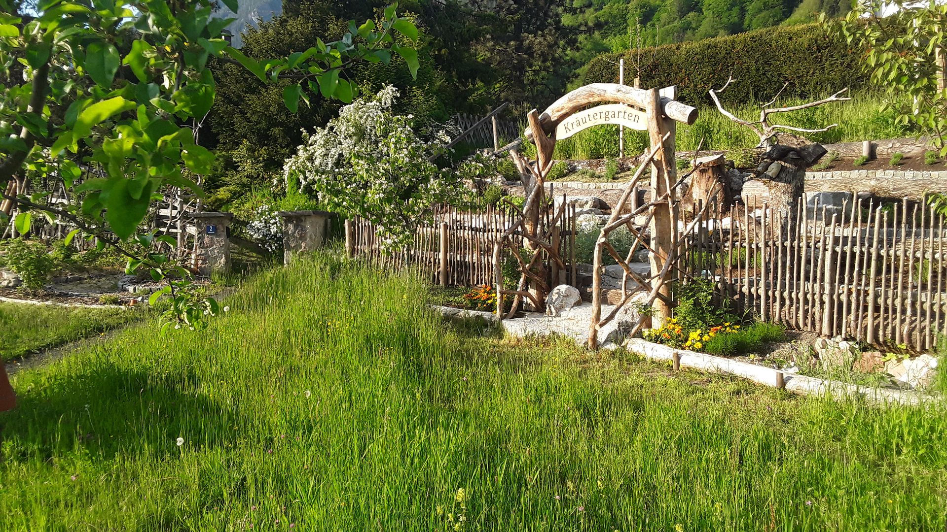 Der Kräutergarten im Naturschaugarten Bischofswiesen