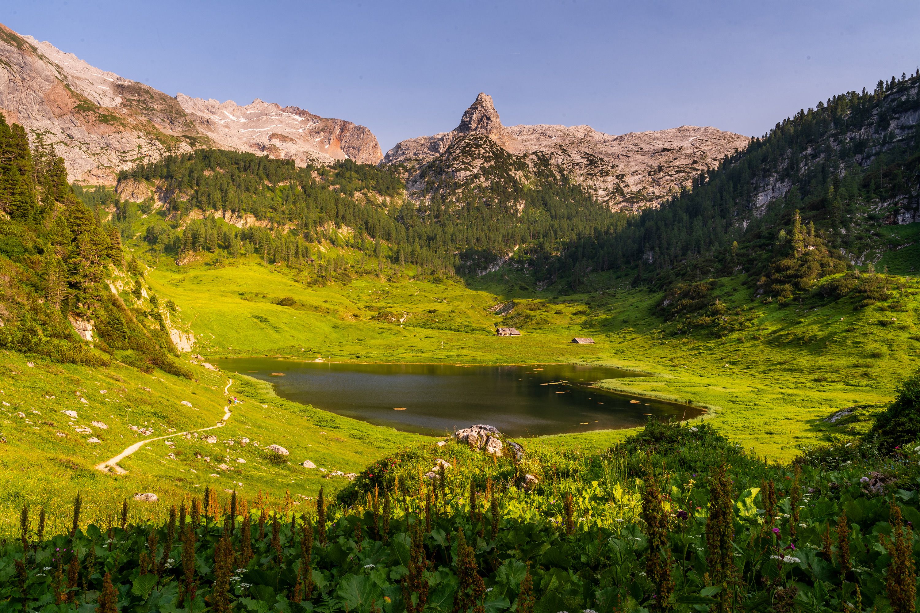 Funtensee, dahinter das Schottmalhorn