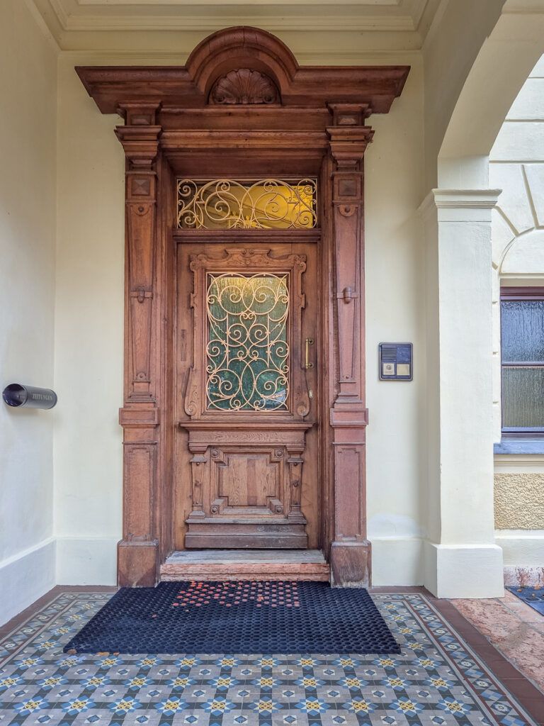 Haustür Villa Bayer