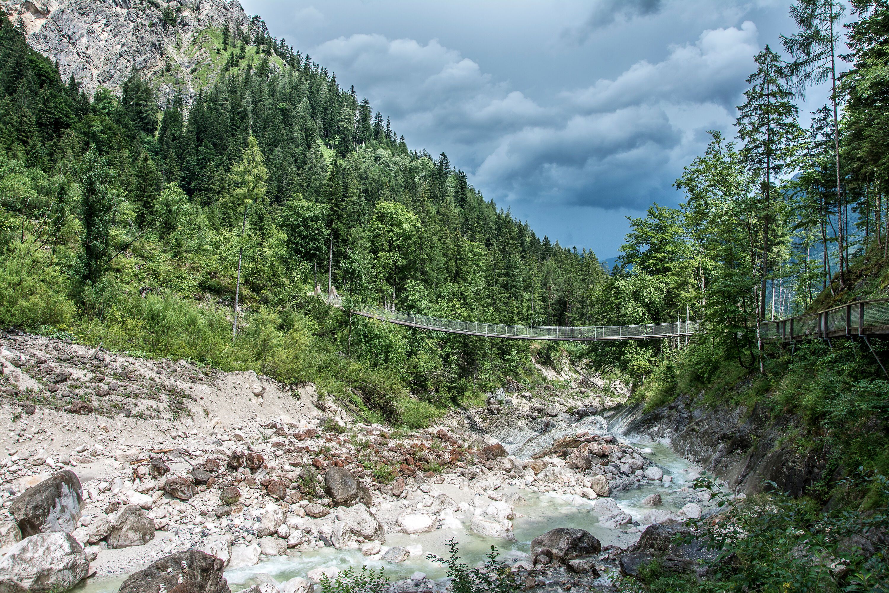 Die Hängebrücke im Klausbachtal