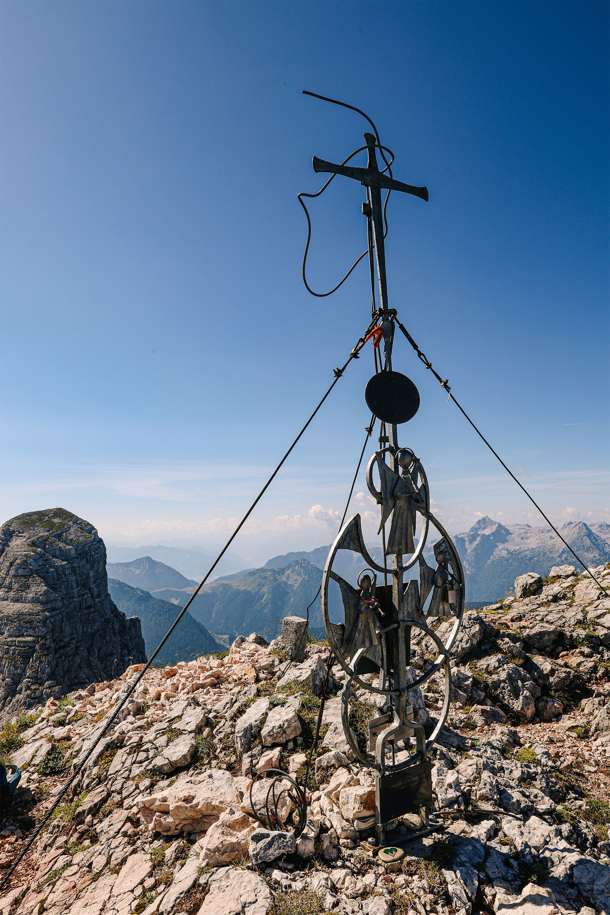 Das besondere Gipfelkreuz auf dem Wagendrischelhorn 2.2251m