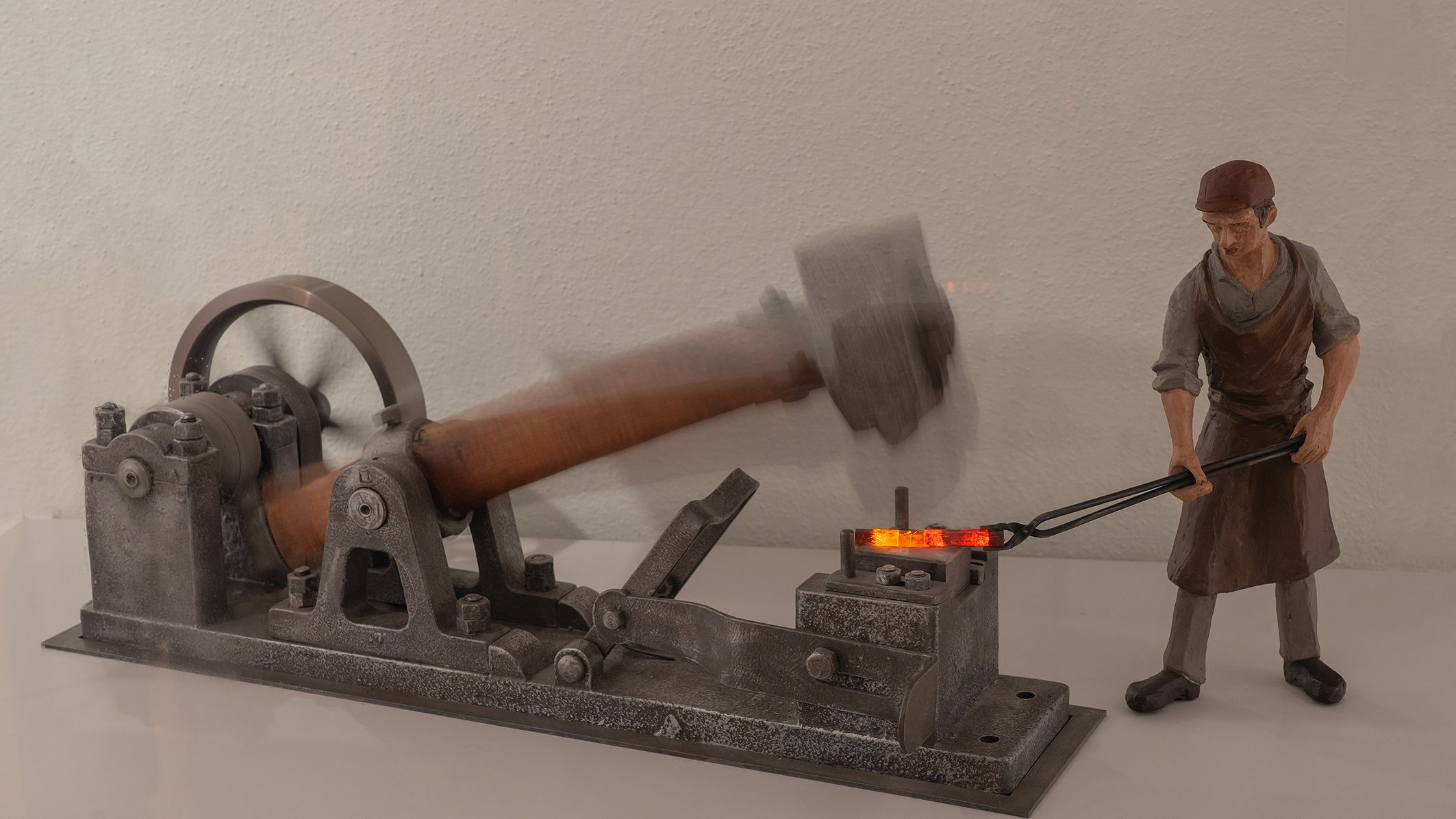 Wasser betriebene Hammerschmiede