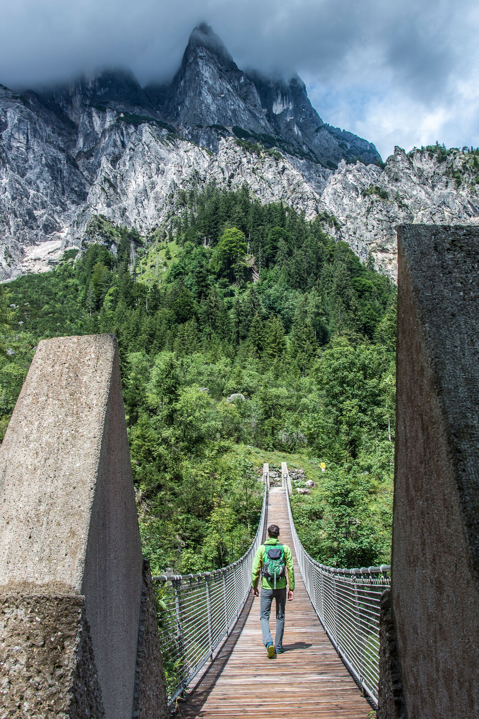 Die Hängebrücke im Klausbachtal