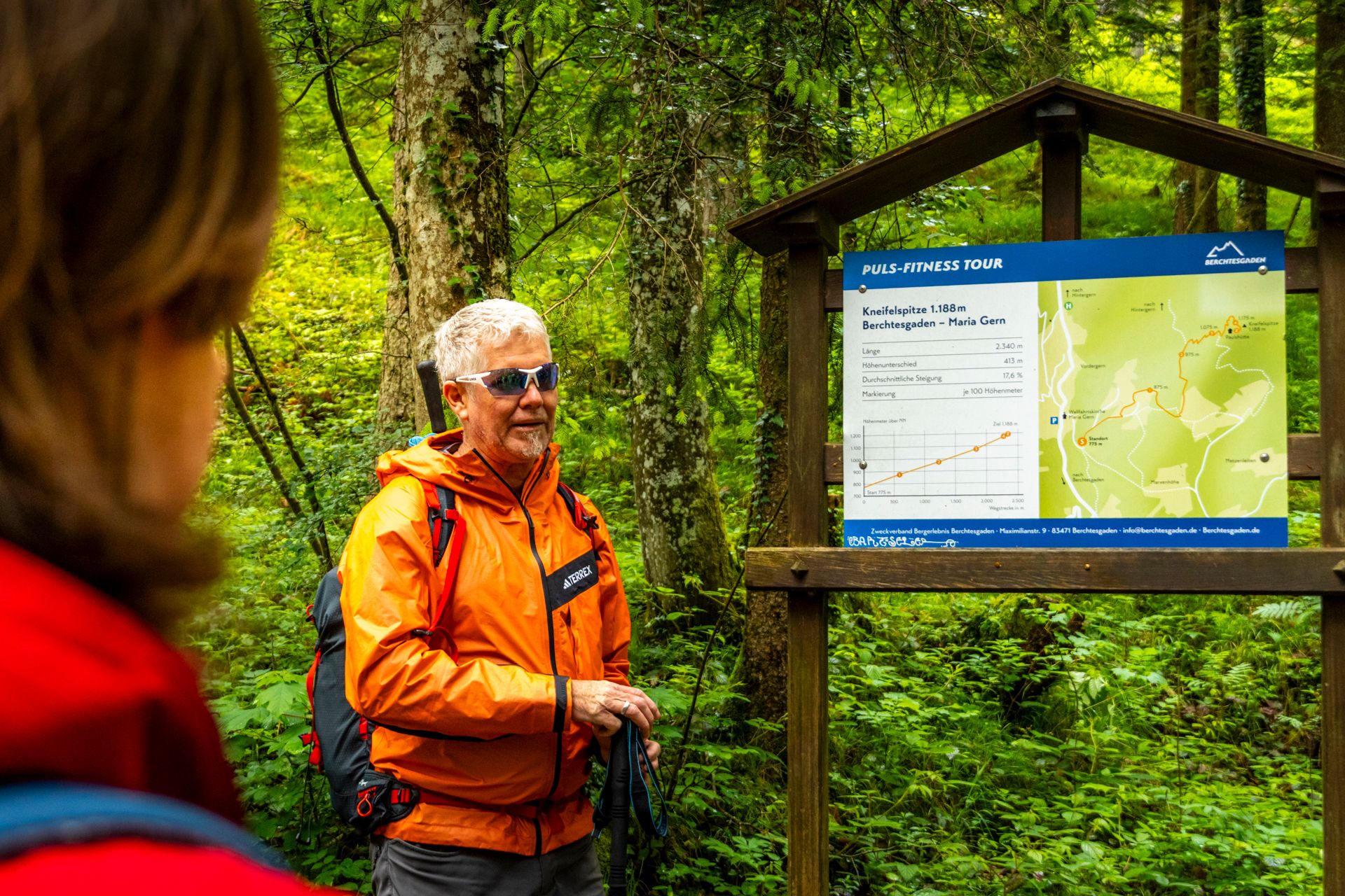 Eddy erklärt uns die Wanderung