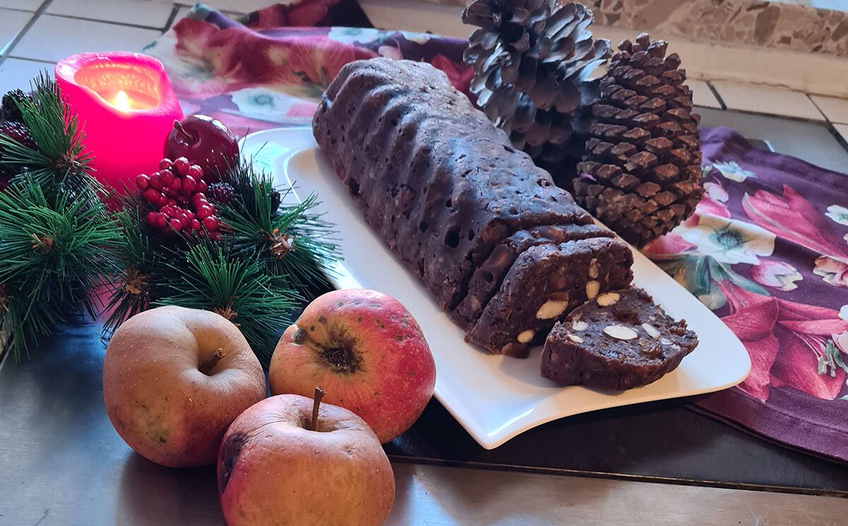 Weihnachtliches Früchtebrot