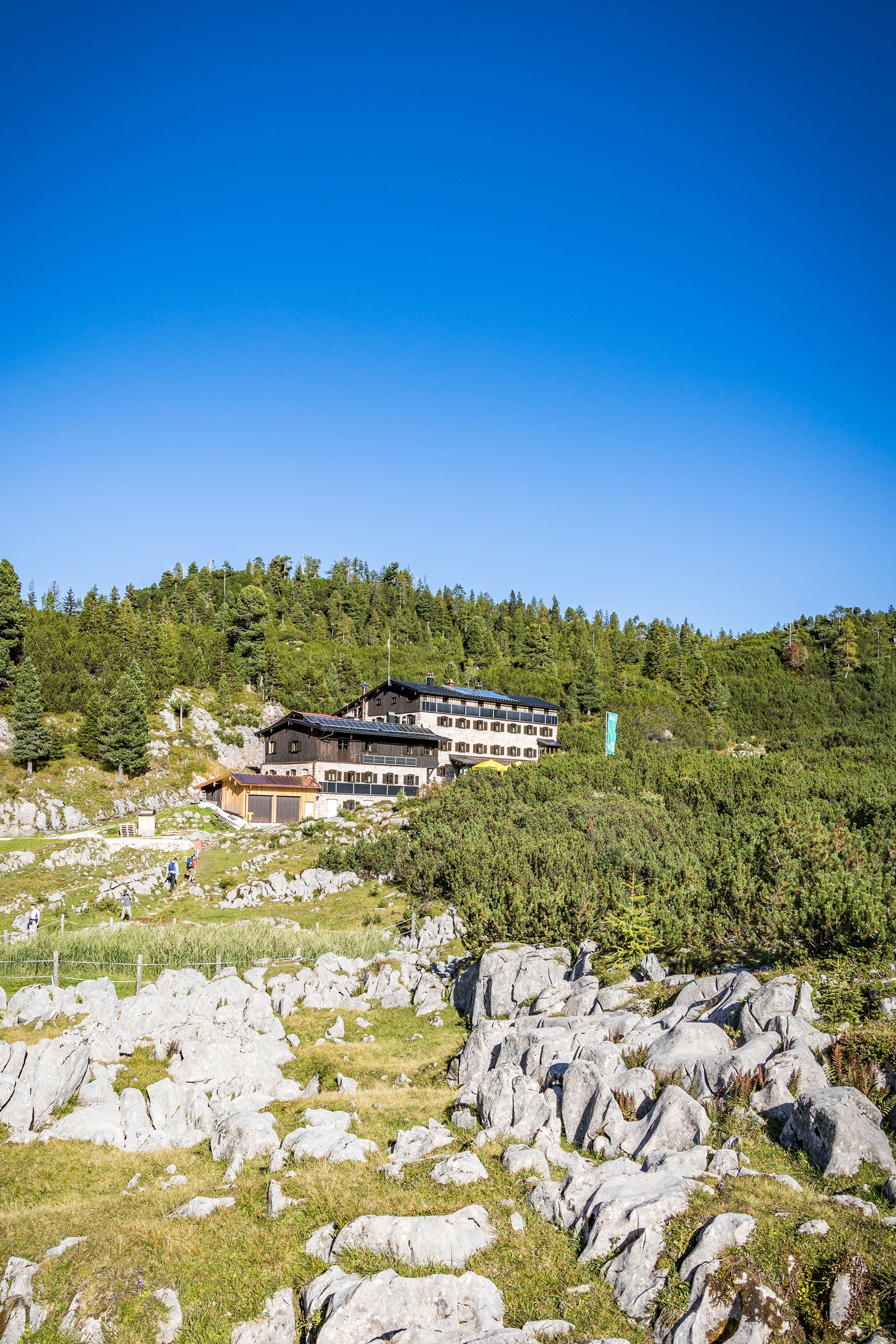Die Neue Traunsteiner Hütte auf der Reiter Alm