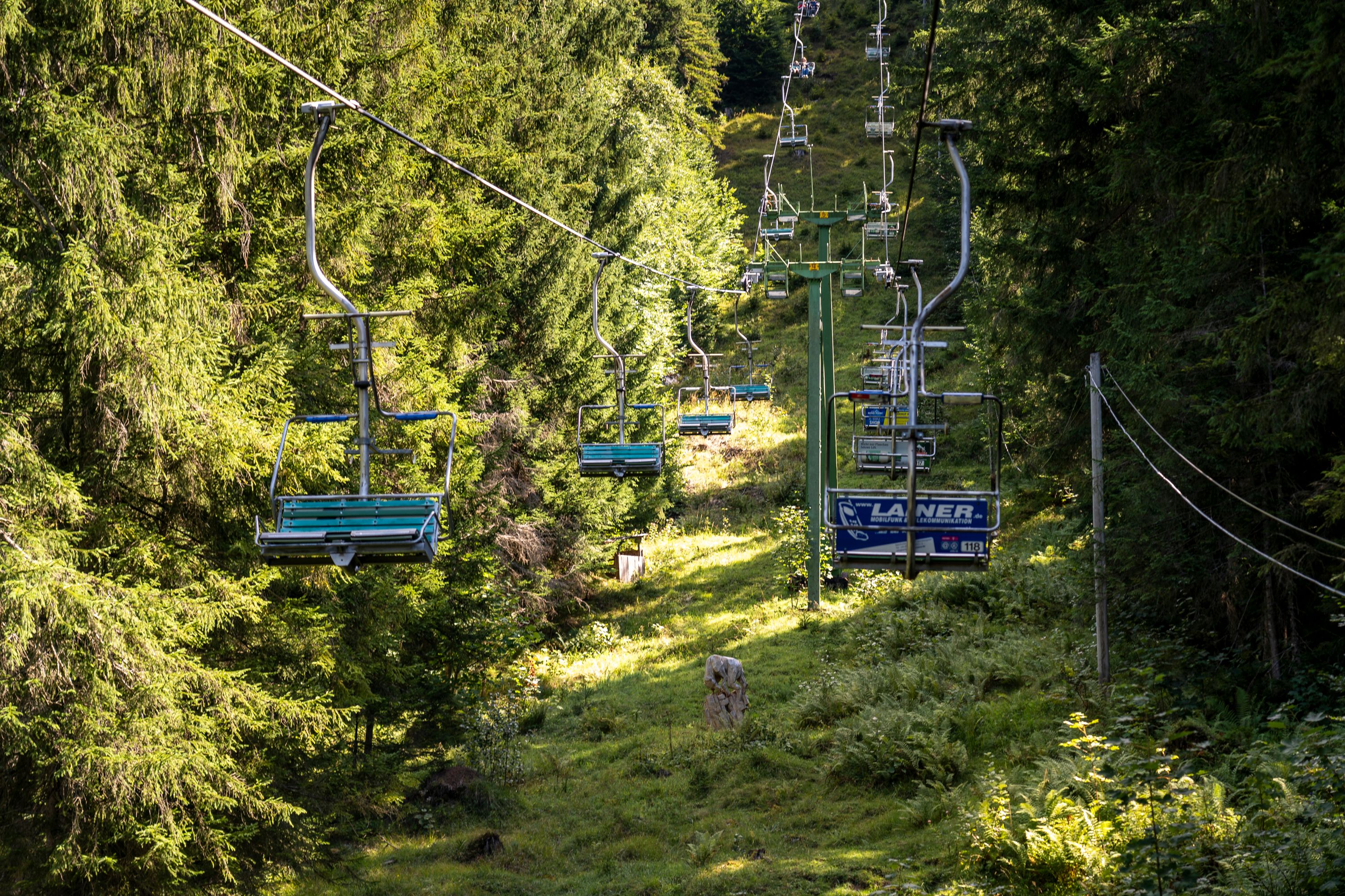 Nostalgisch: Ein Fahrt mit der Sesselbahn am Hochschwarzeck