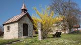Kapelle und Bildstock in Ufering