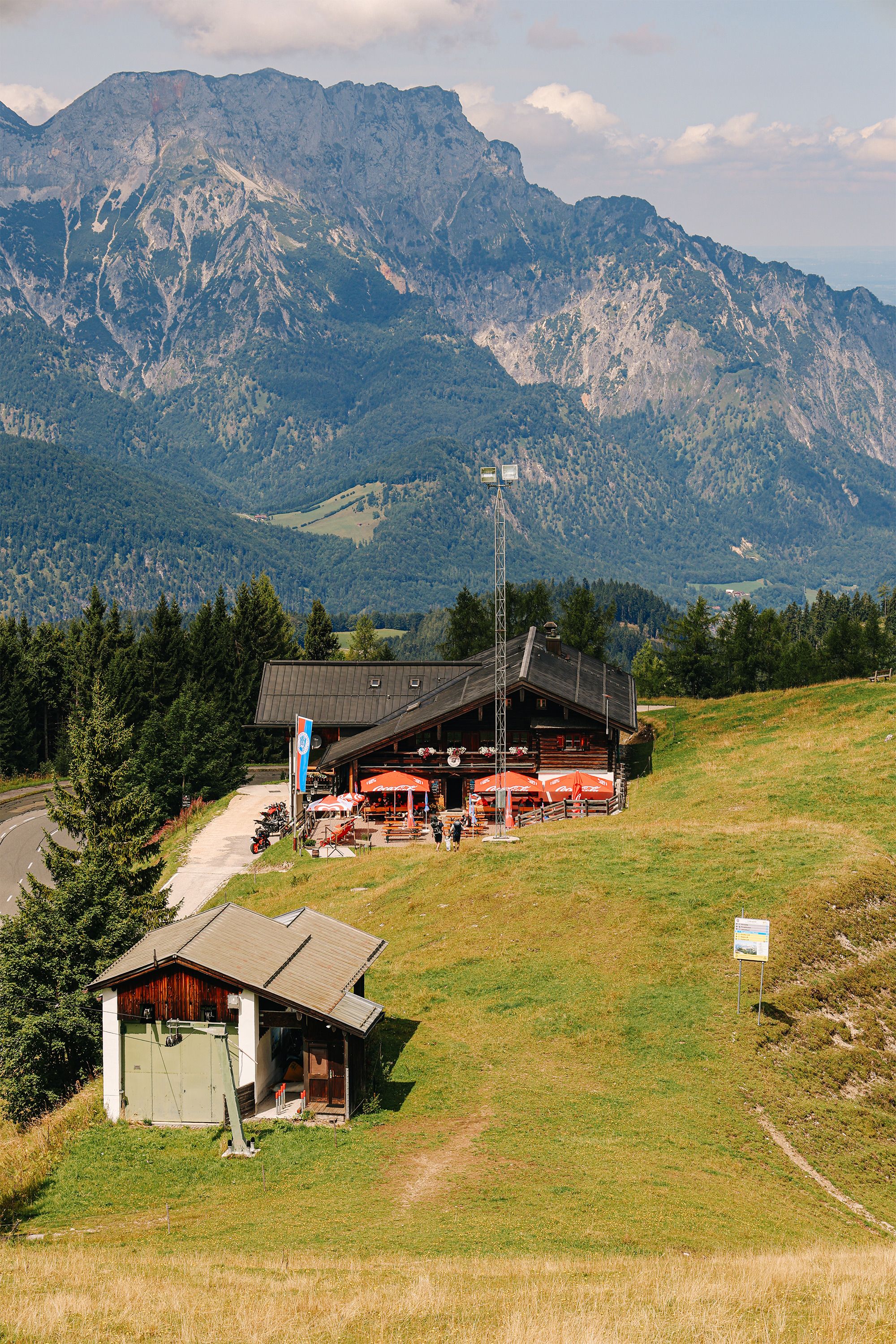 Rossfeld Skihütte im Sommer