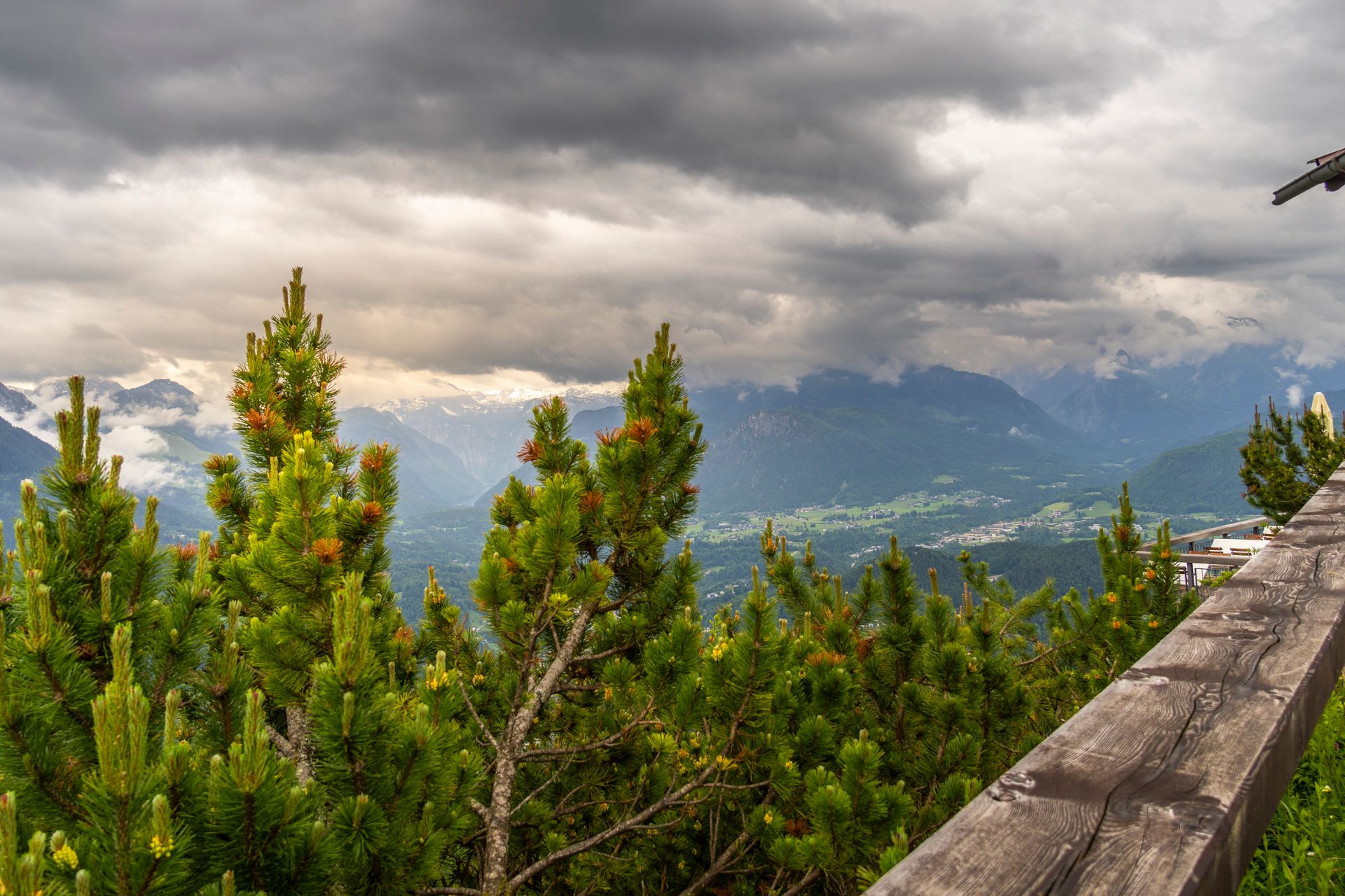 Ausblick von der Kneifelpsitze auf den Watzmann und das Tal