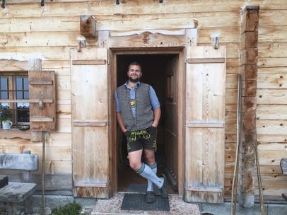 Senner Markus Nitzinger auf der Wasserfall-Alm