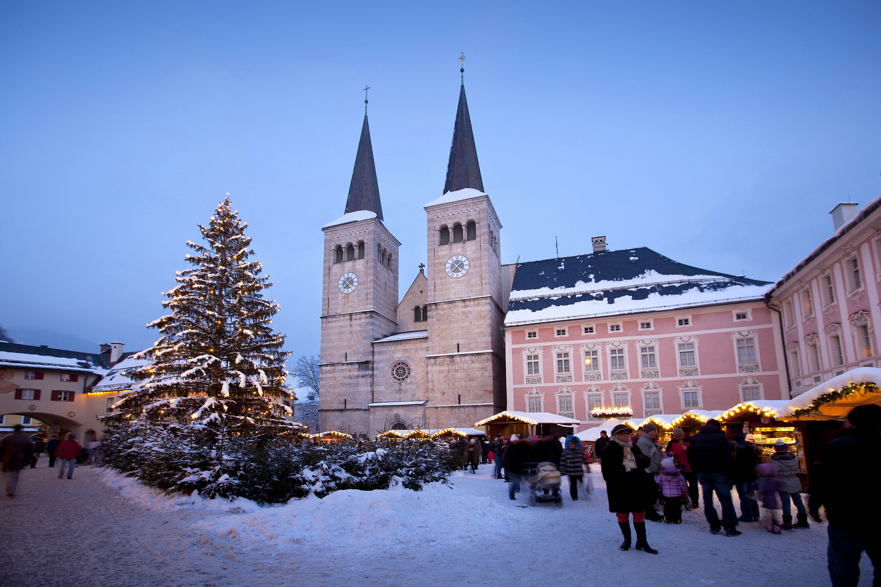 Berchtesgadener Advent vor der Stiftskirche